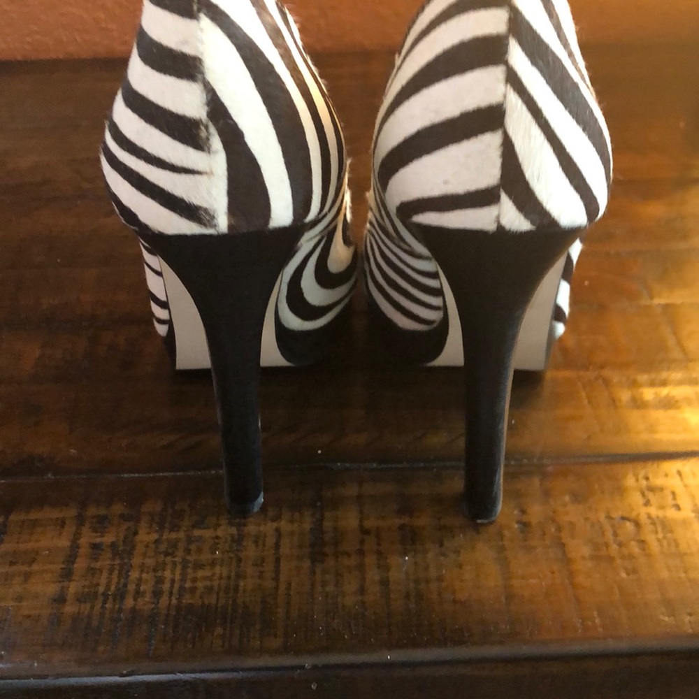 Shoes - Picture 3 of 5